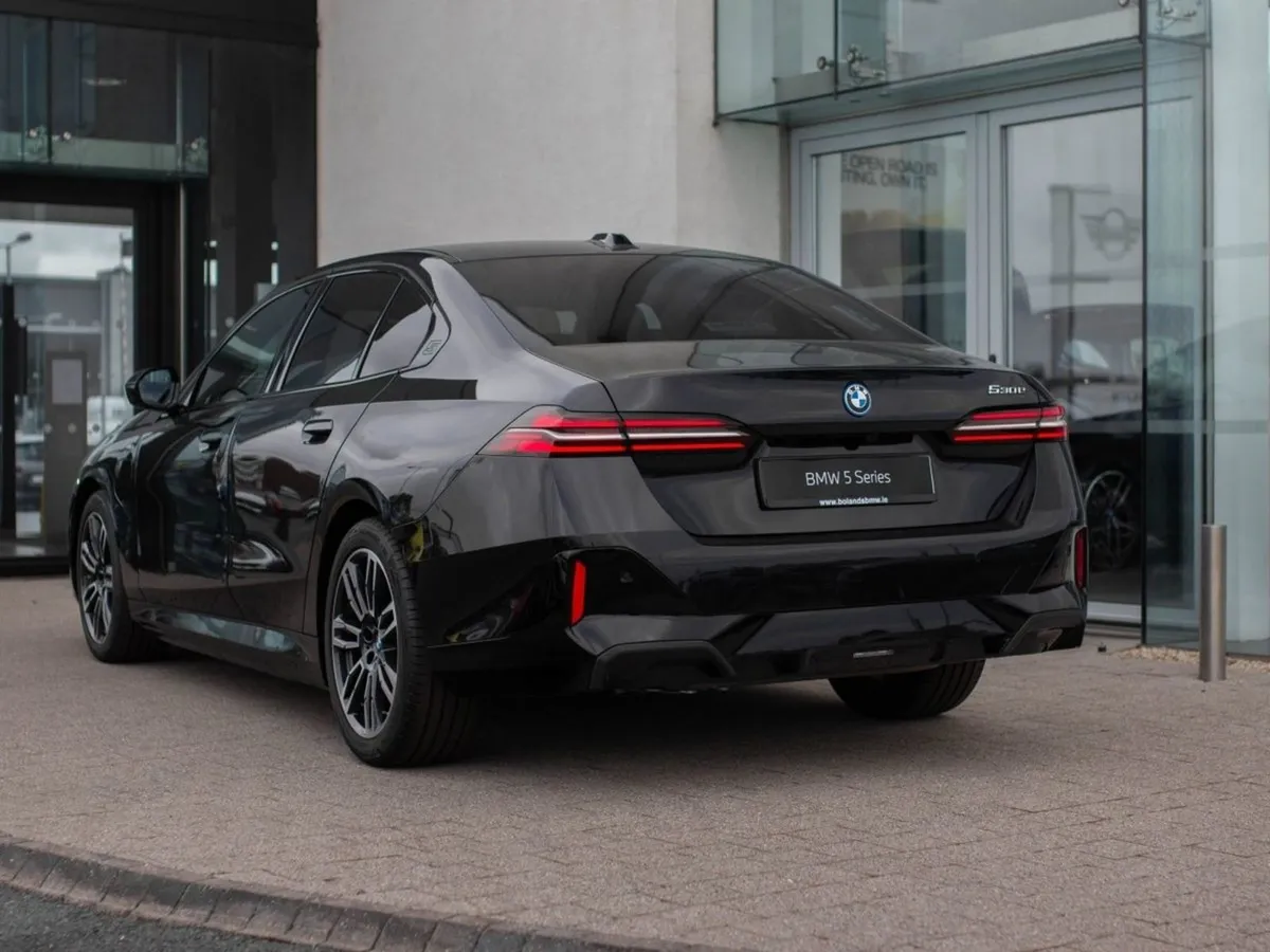 BMW 5 Series 530e - Image 2