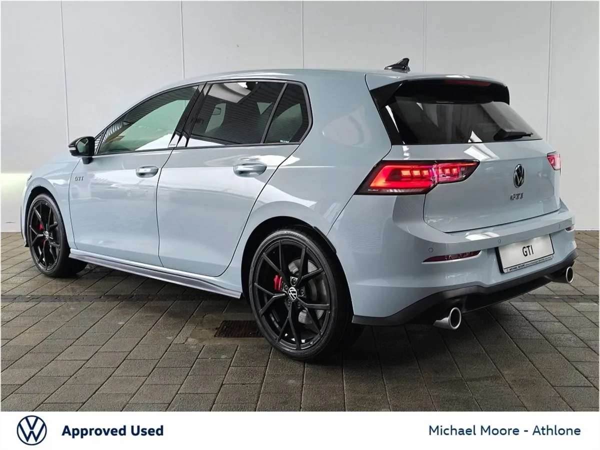 Volkswagen Golf Golf GTI 2.0 TSI 265BHP (sunroof) - Image 3