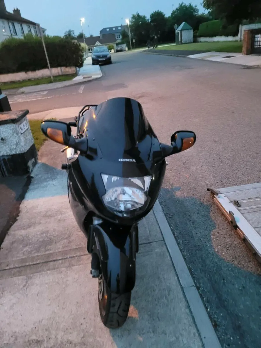 Motorbike - Image 3
