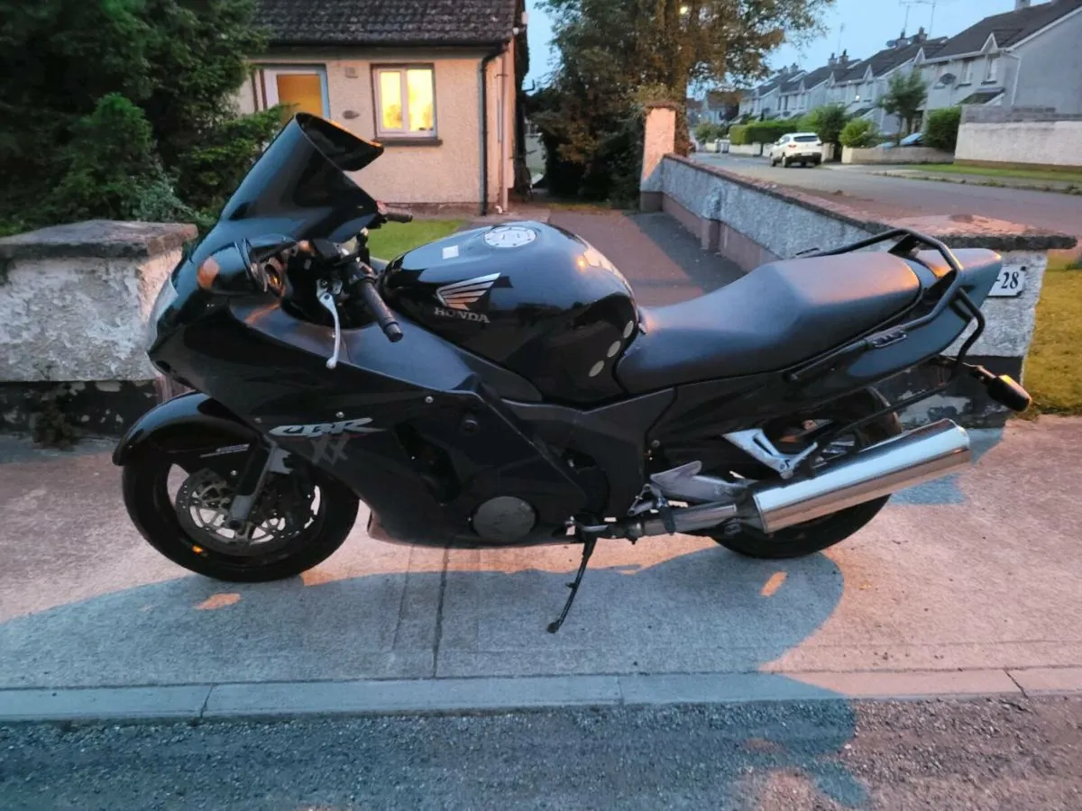 Motorbike - Image 4