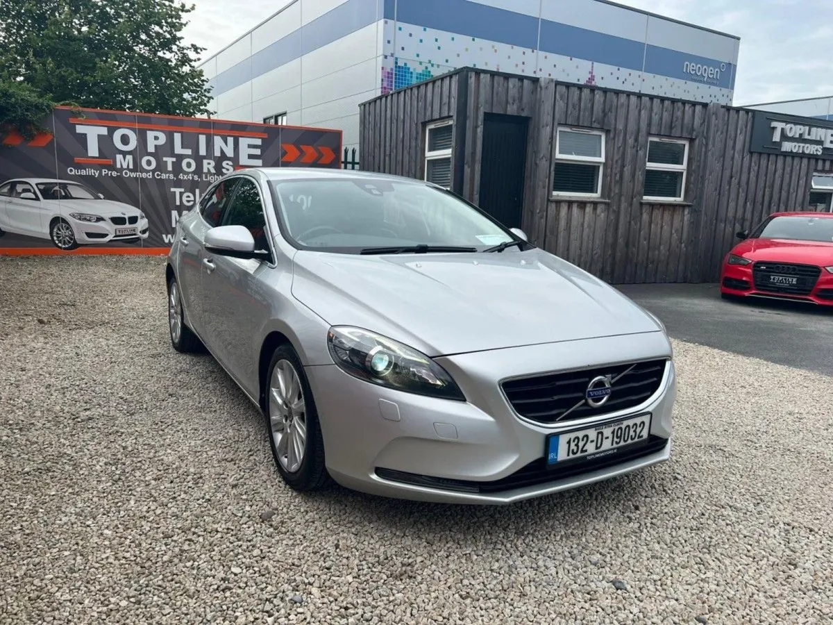Volvo V40 /huge Spec/1.6 Diesel//new Nct//heated - Image 4