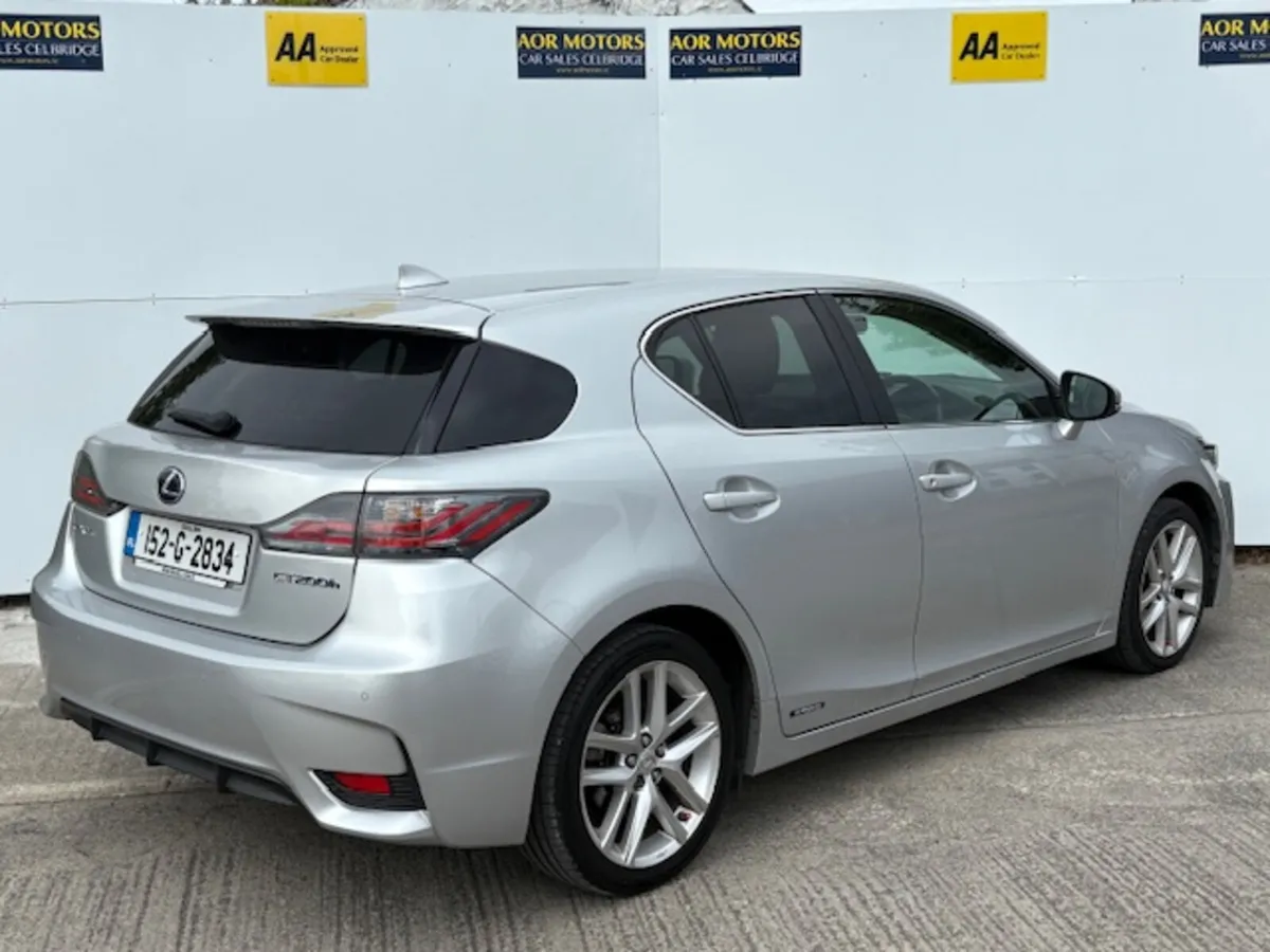 Lexus CT 2015 - Image 2