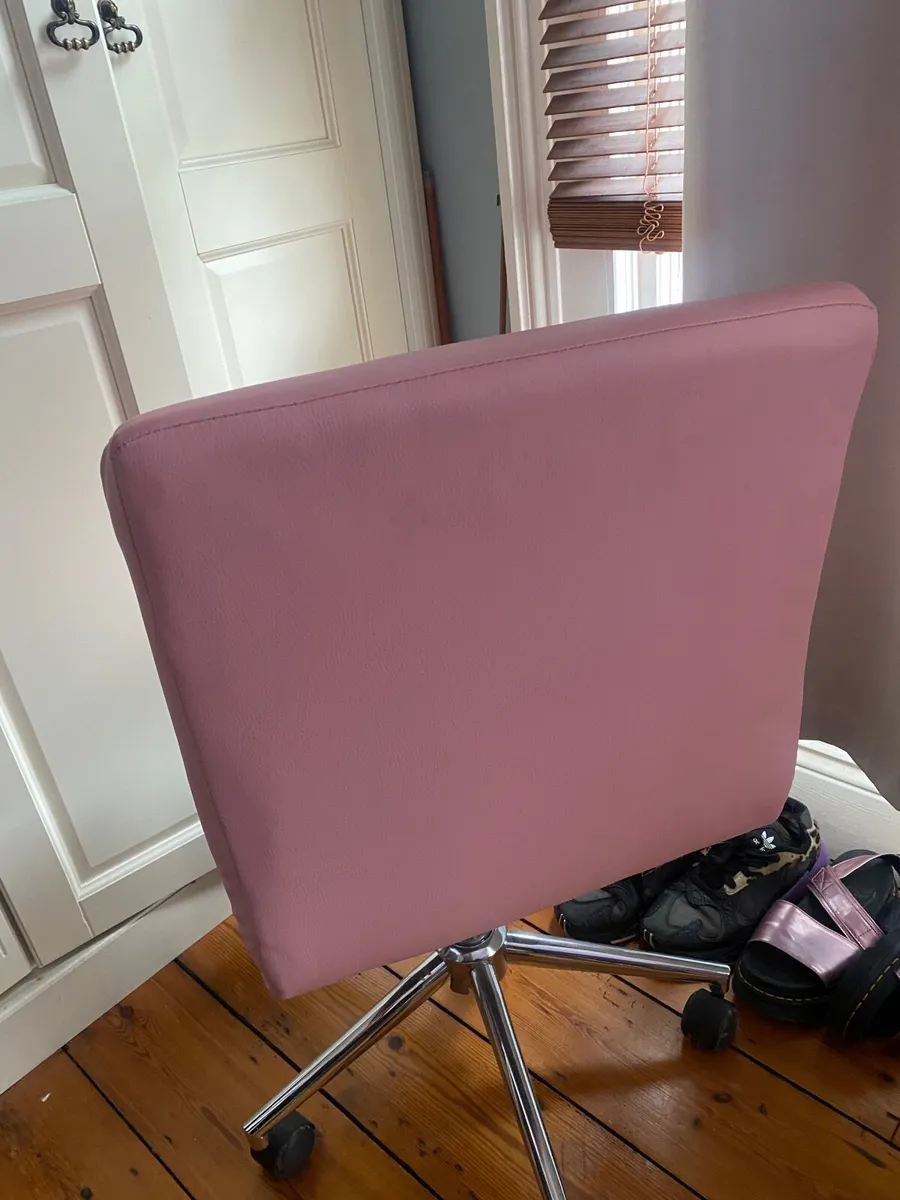Pink Wayfair Chair - Image 3