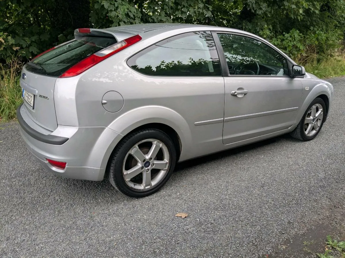 3 Door 1 Owner 60k Miles 08 Ford Focus Zetec 1.4 - Image 4