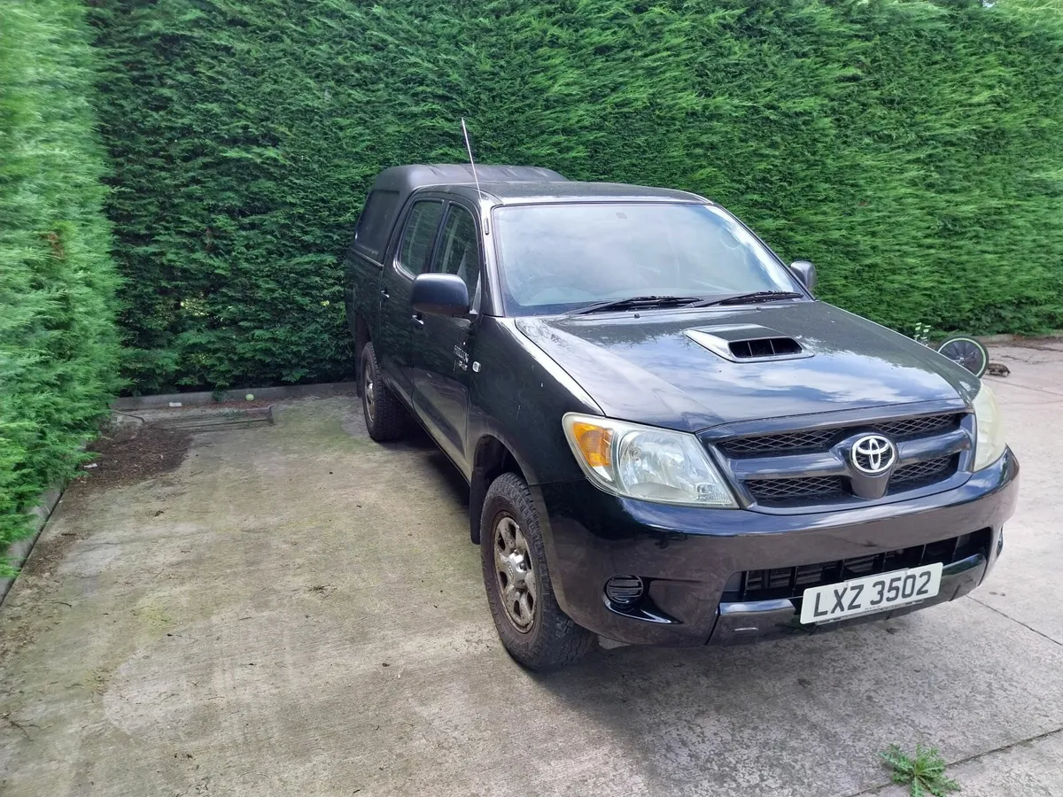 Toyota Hilux 2009 - Image 1