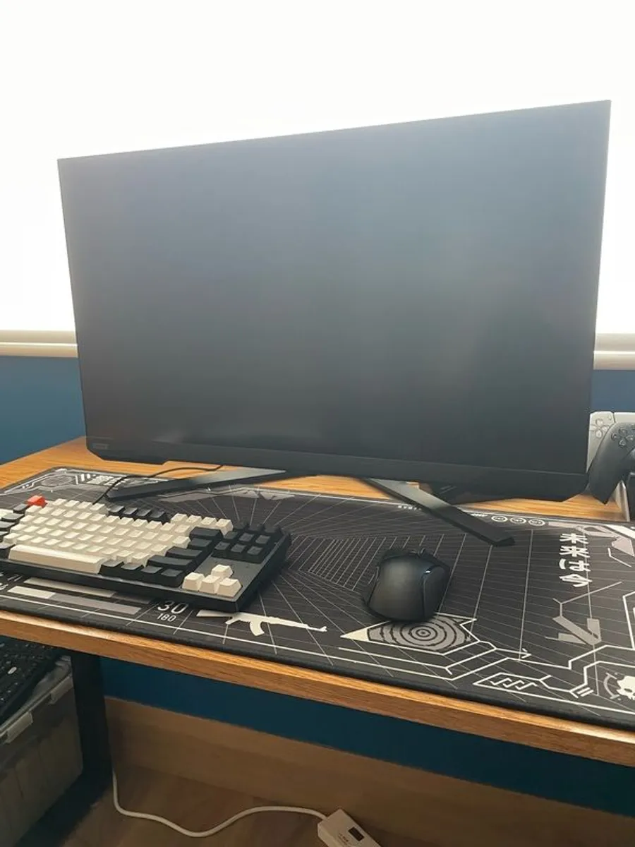Samsung Odyssey G7 LS28BG700EPXXU 28" 4K UHD Smart Gaming monitor with Speakers - Image 2