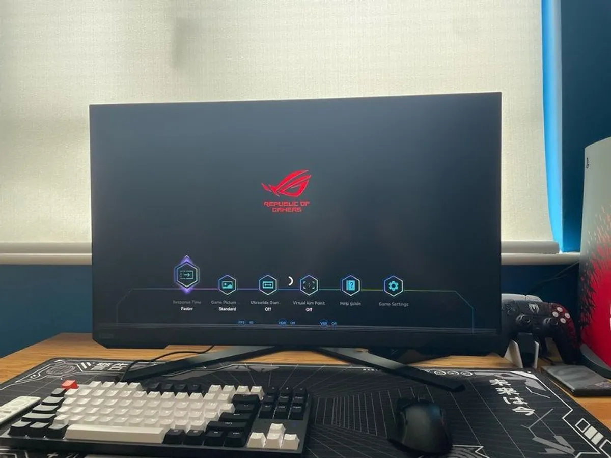 Samsung Odyssey G7 LS28BG700EPXXU 28" 4K UHD Smart Gaming monitor with Speakers - Image 3