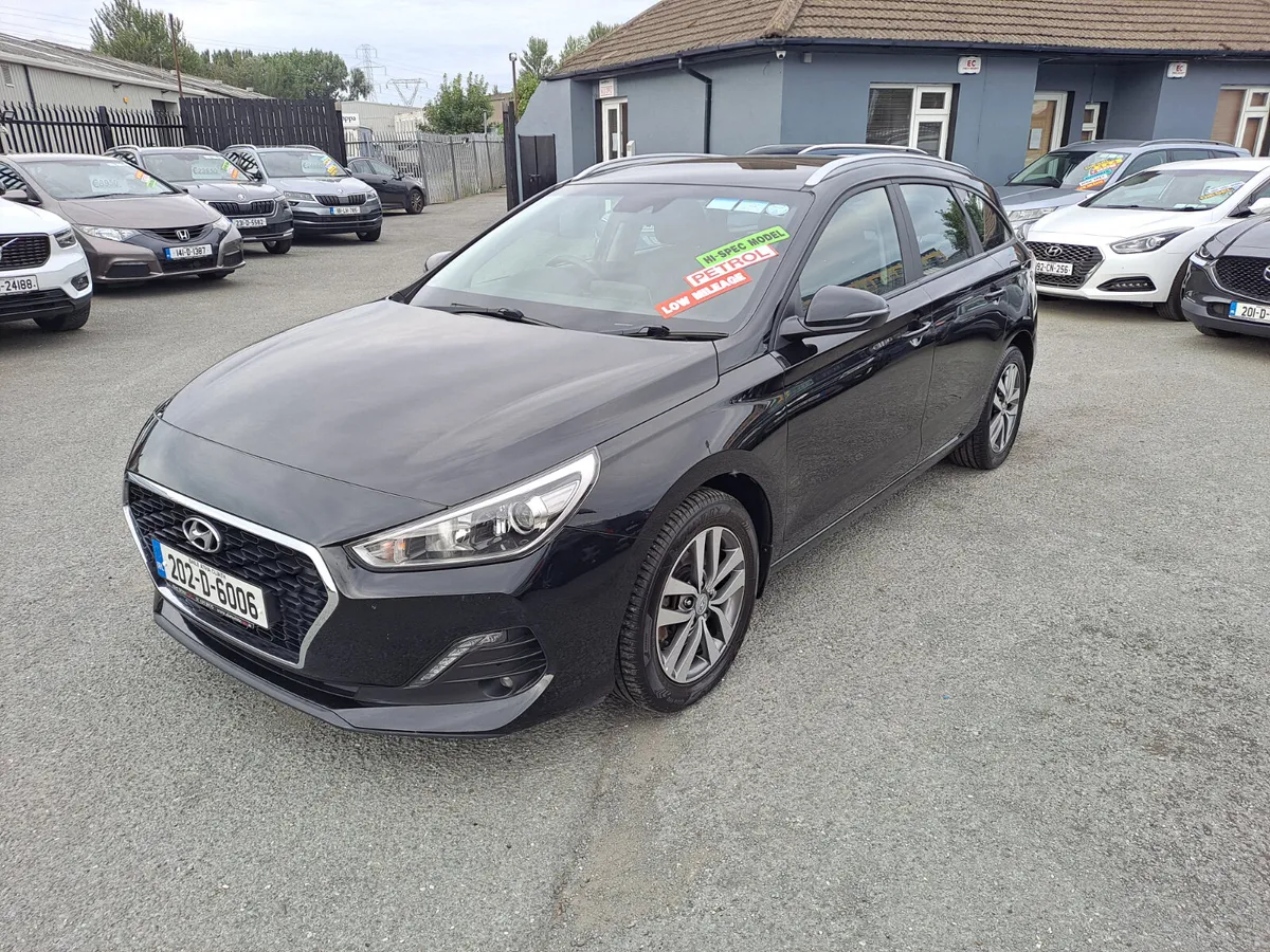 Hyundai i30 DELUXE TOURER (ONE OWNER/FSH) - Image 4