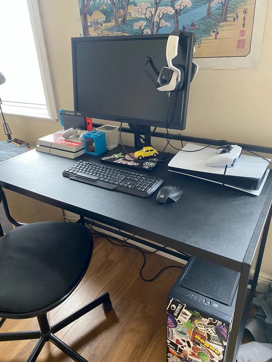 Desk and chair - Image 2