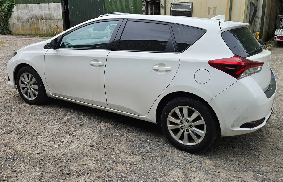 Toyota Auris 2017 1.4d 213km new DOE - Image 4