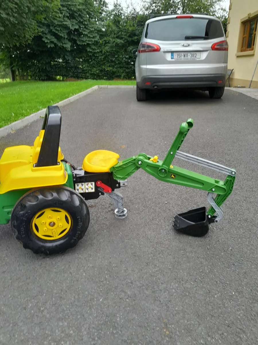 John Deer tractor - Image 1