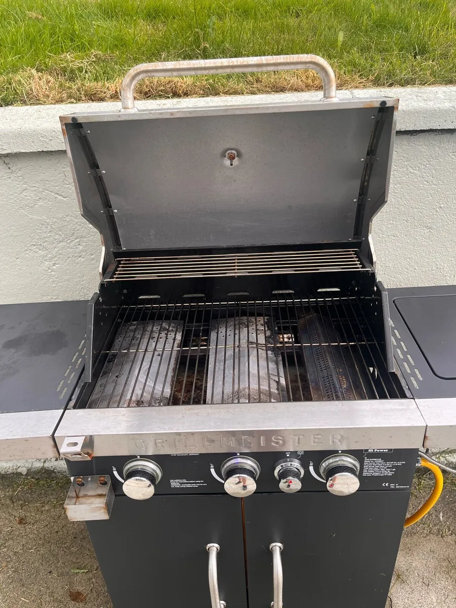 Grillmeister BBQ with Gas - Image 1