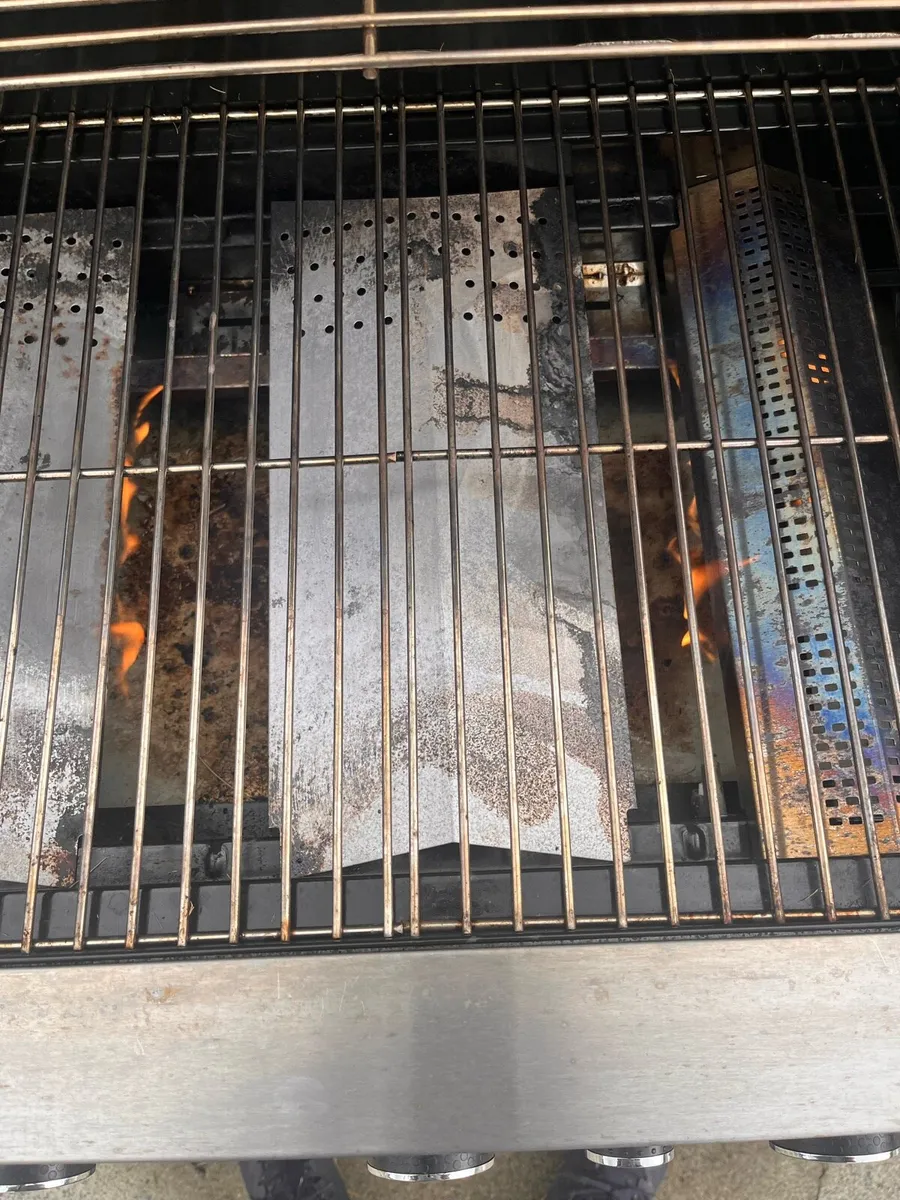 Grillmeister BBQ with Gas - Image 4