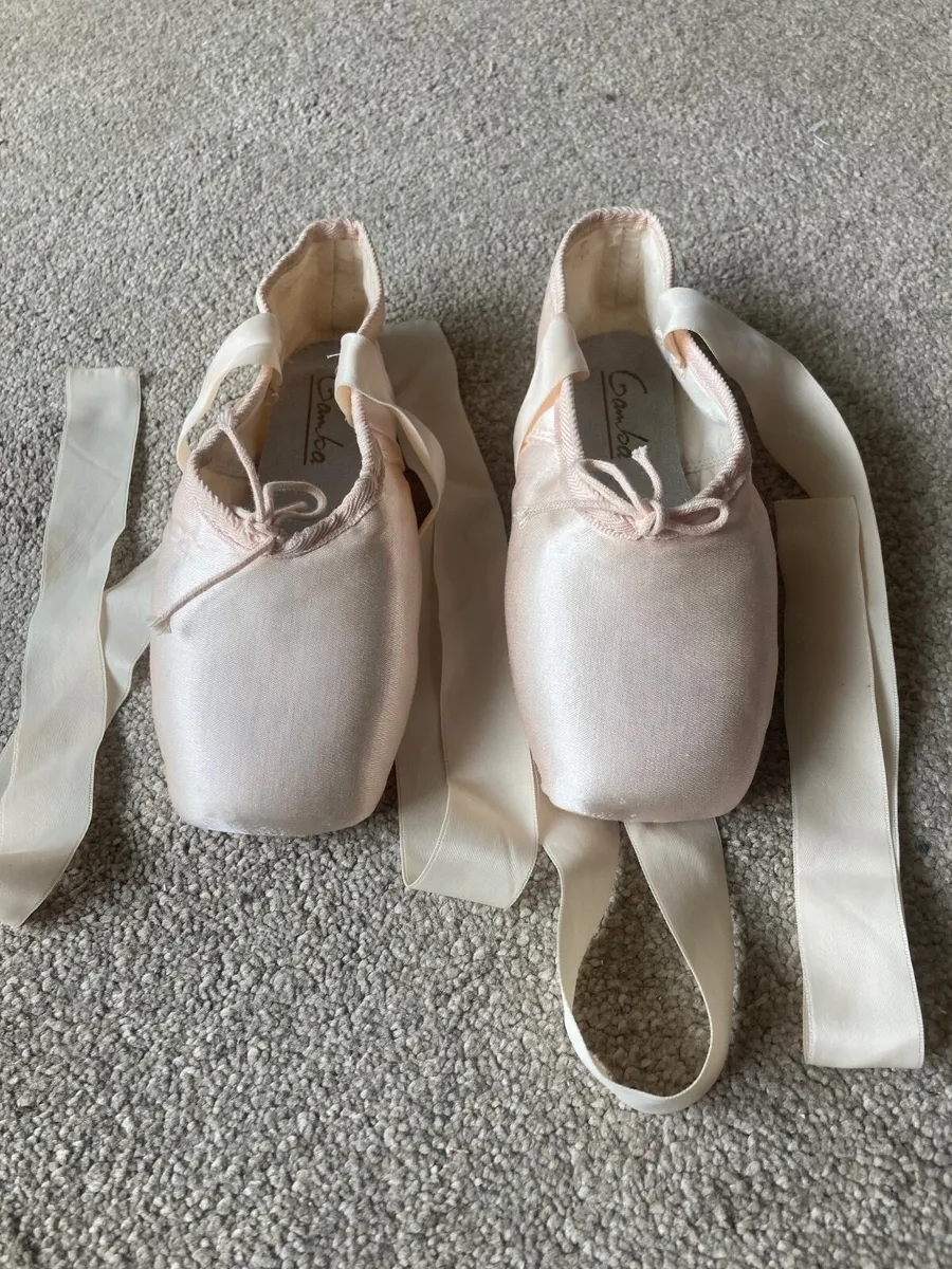 Ballet Pointe shoes Size 1.5 - Image 1