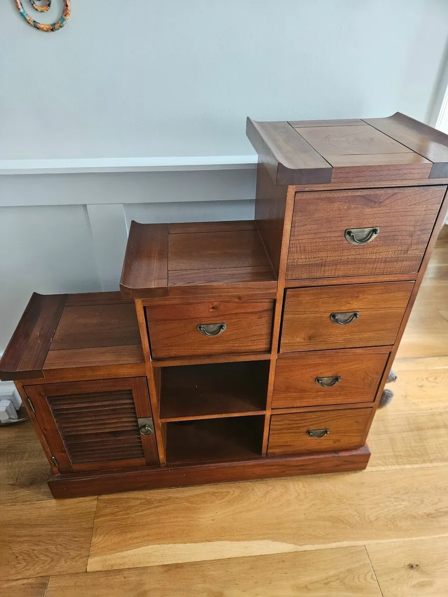 Cabinet - Image 1