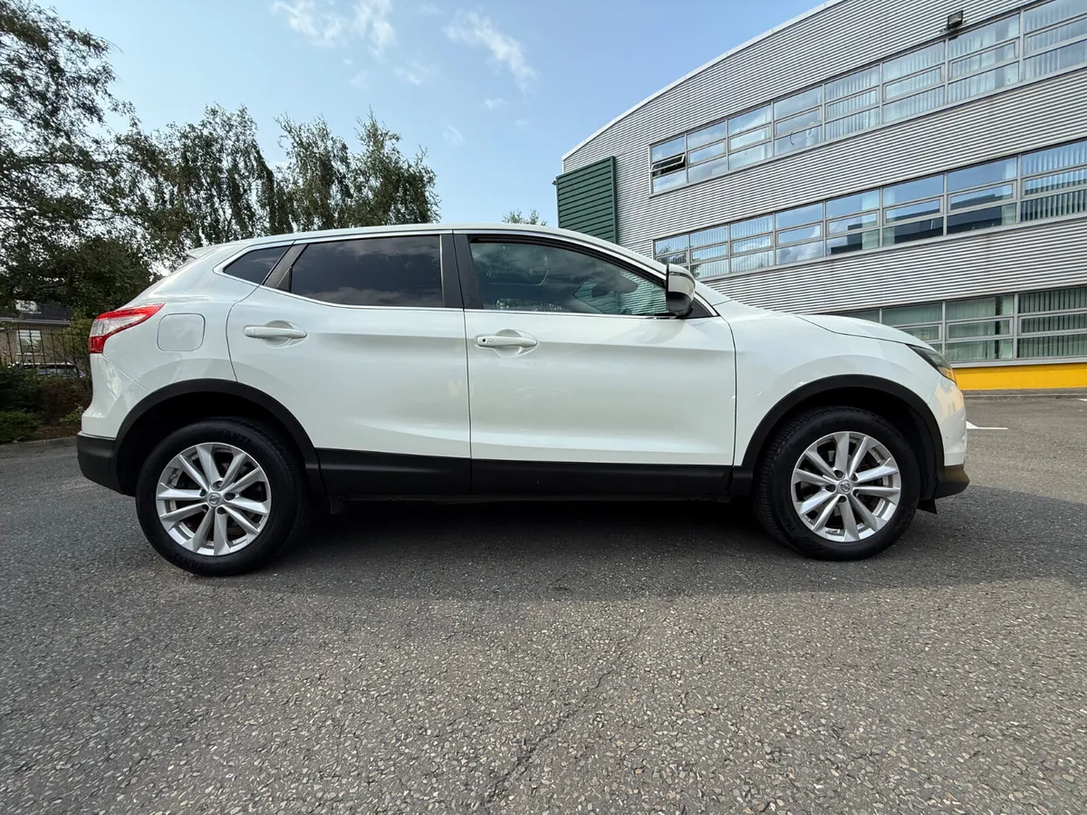 Nissan Qashqai 1.2 Accenta Premium - Image 3