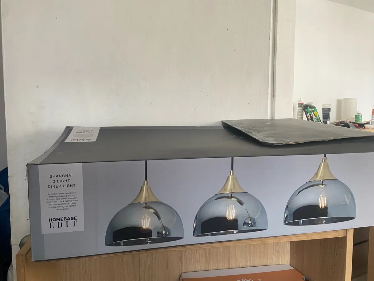 Pendant light