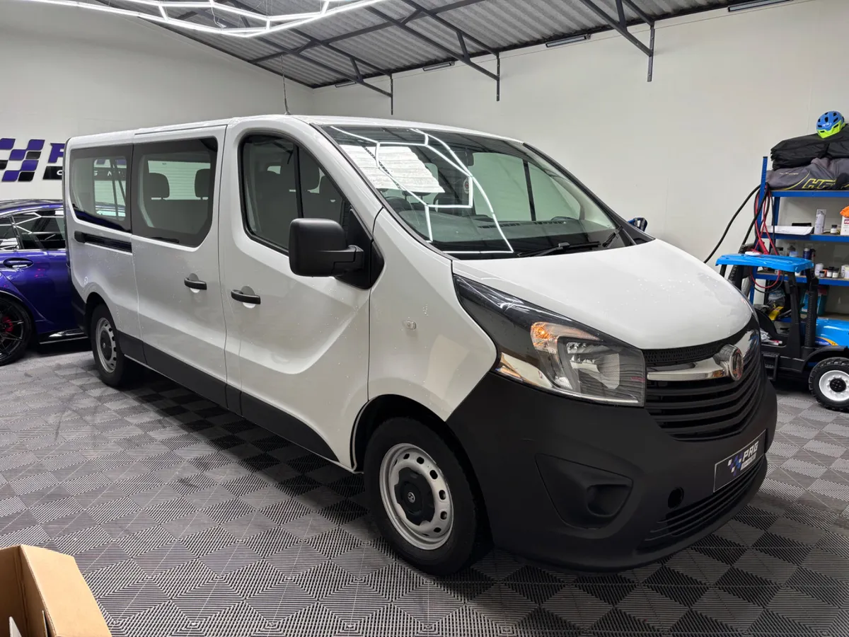 2016 VAUXHALL VIVARO 9 SEATER - Image 1