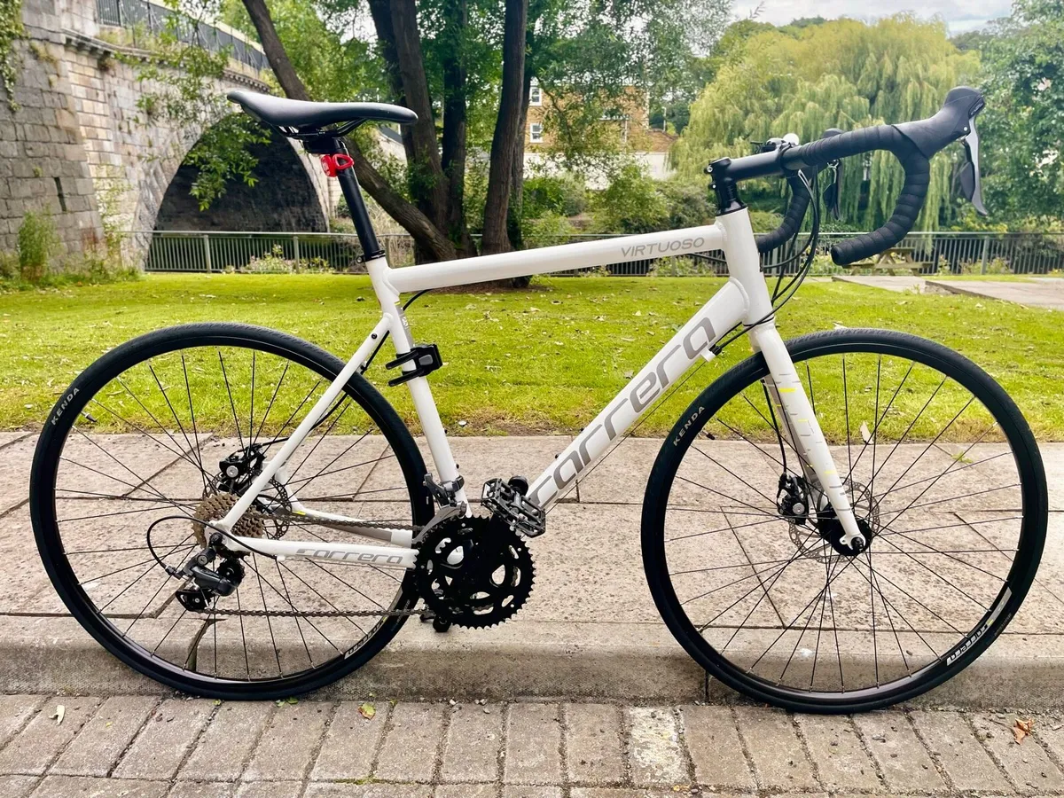 Carrera Virtuoso Road Bike - Perfect Condition! - Image 3