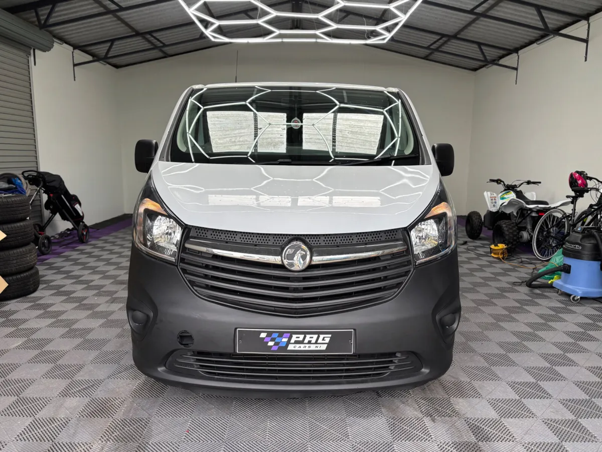 2016 VAUXHALL VIVARO 9 SEATER - Image 3