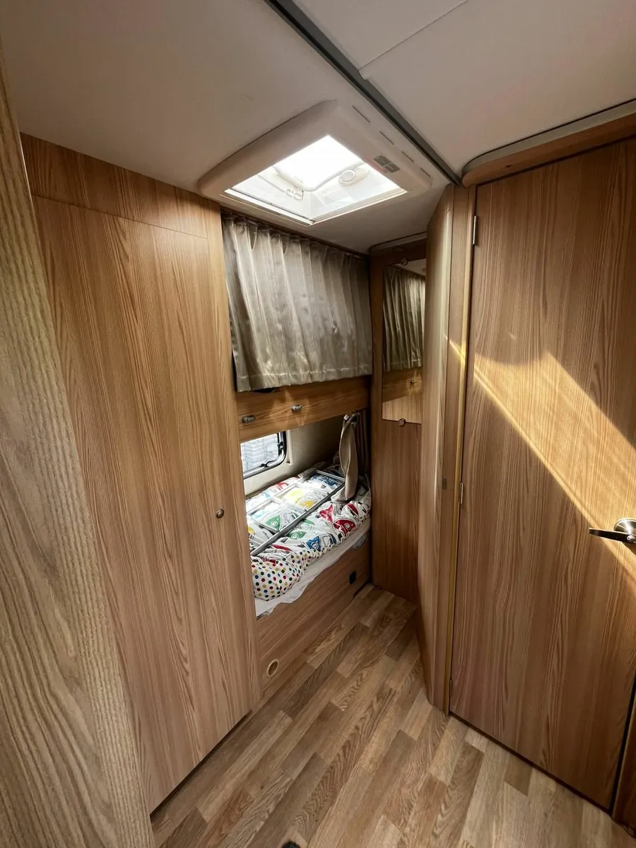 Caravan - Image 3