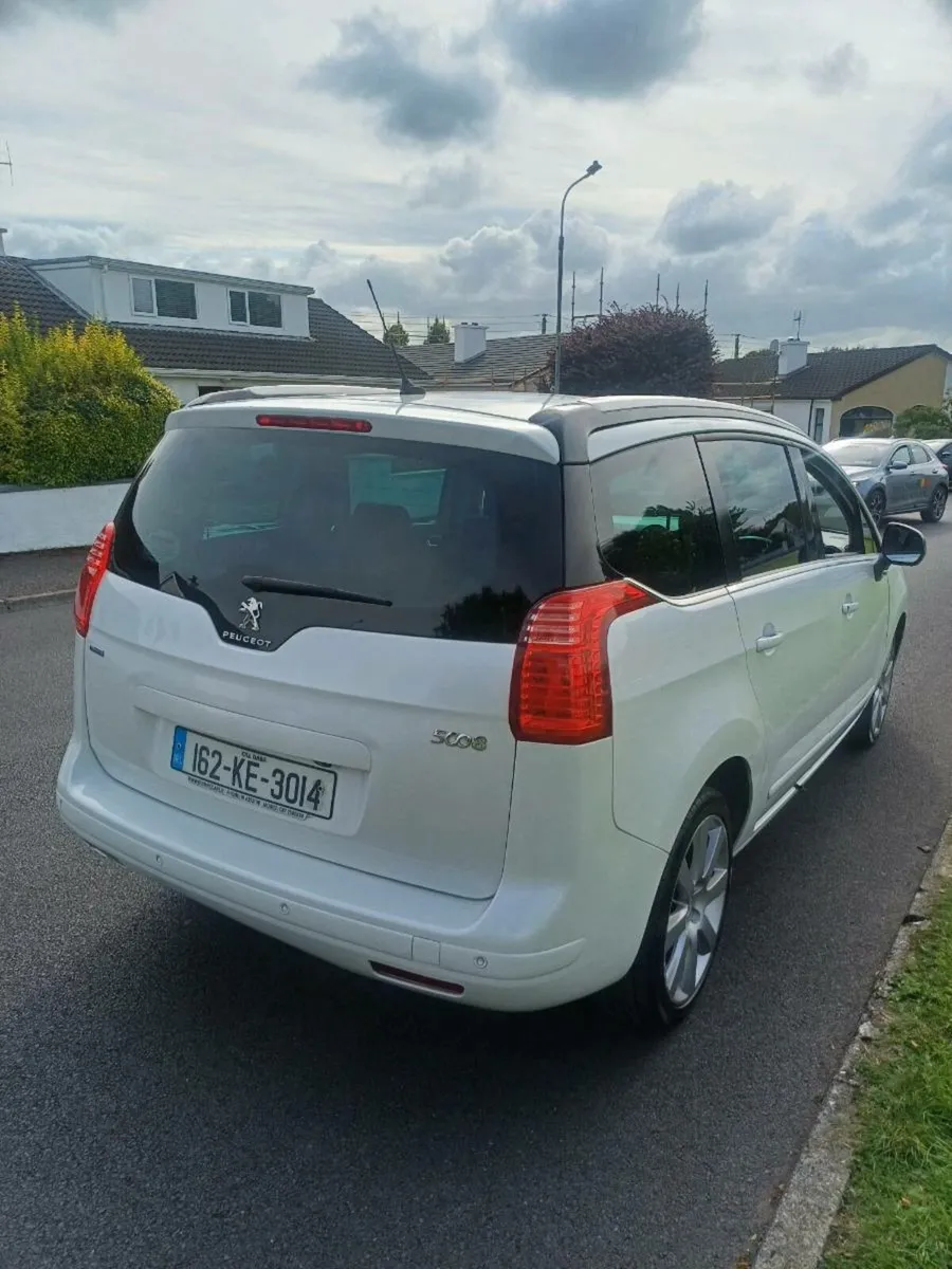 PEUGEOT 5008 2016 AUTOMATIC 7 SEATER ONLY 150KM - Image 4
