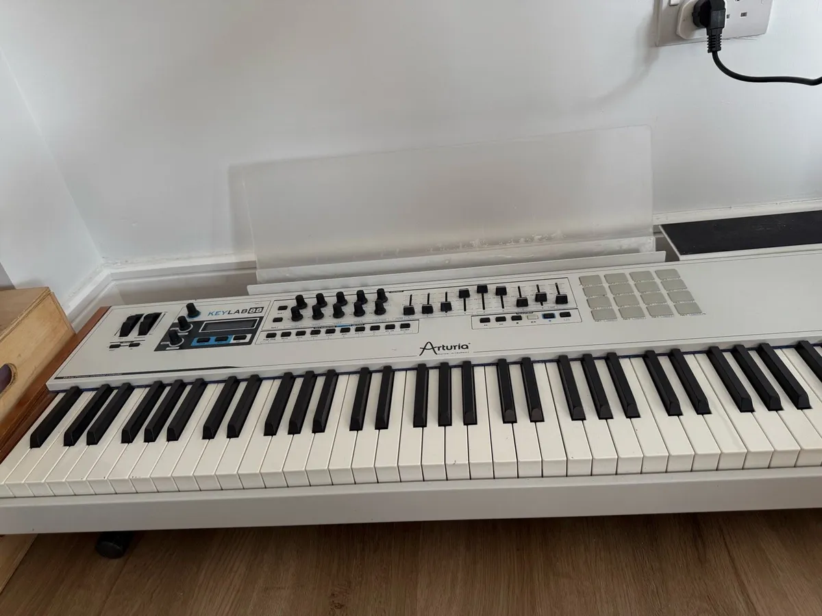 Arturia KeyLab 88 mk3 White - Image 2