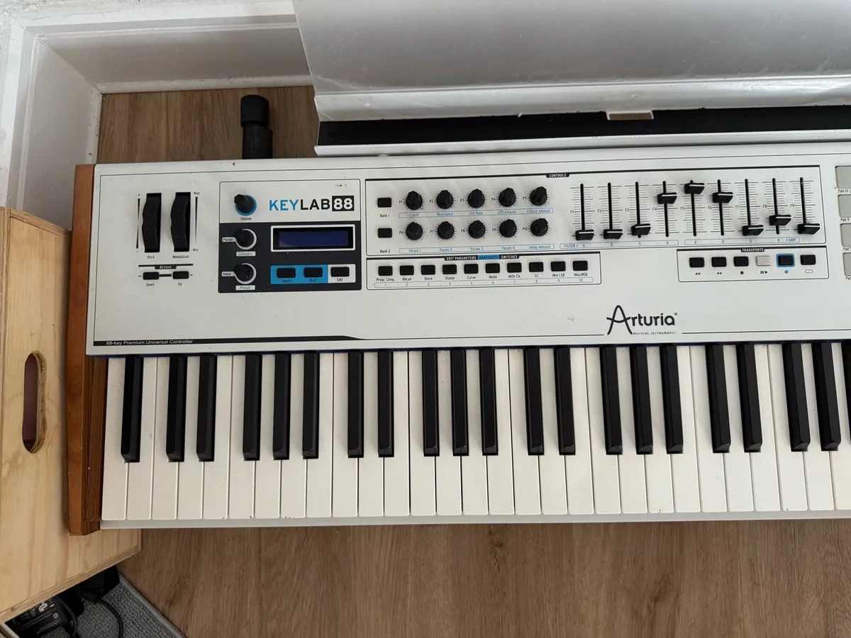 Arturia KeyLab 88 mk3 White - Image 3