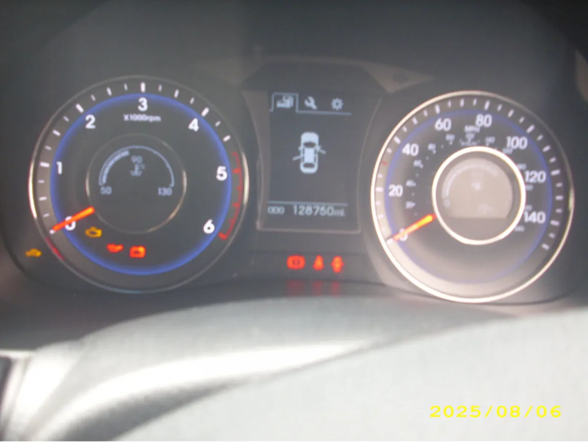 Hyundai i40 1.7 CRDI SE NAV BL/DR 141 4DR 141PS - Image 2