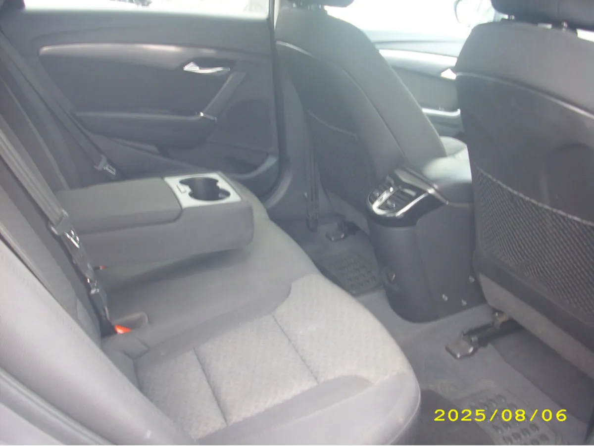 Hyundai i40 1.7 CRDI SE NAV BL/DR 141 4DR 141PS - Image 3