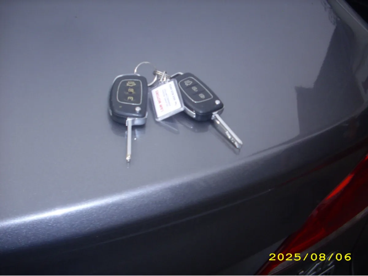 Hyundai i40 1.7 CRDI SE NAV BL/DR 141 4DR 141PS - Image 4