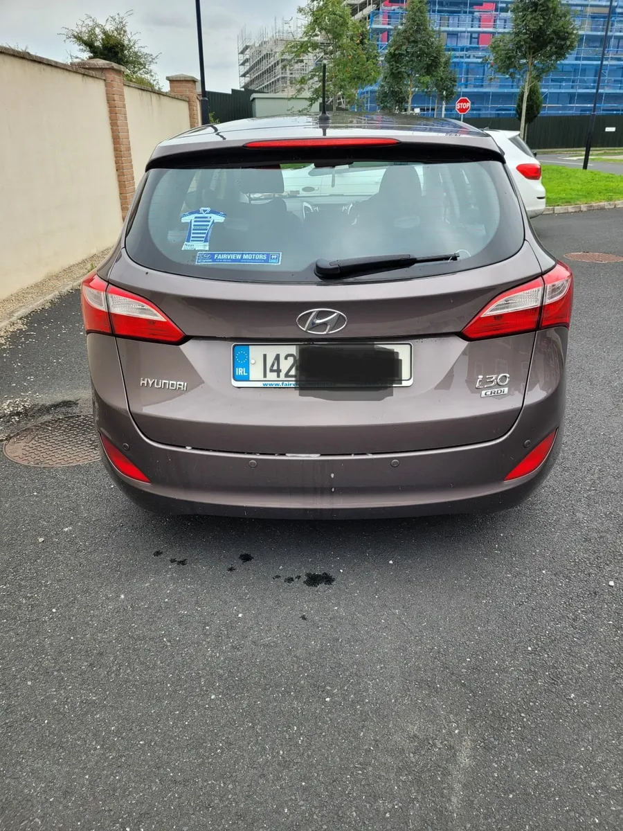 Reliable, spacious, and well-equipped family car - Image 2