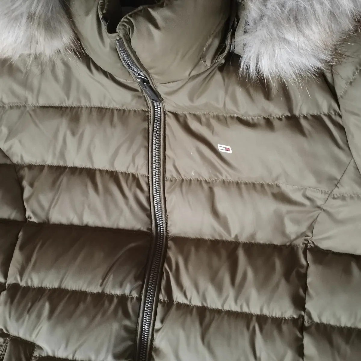 Tommy hilfiger jacket with hood - Image 1
