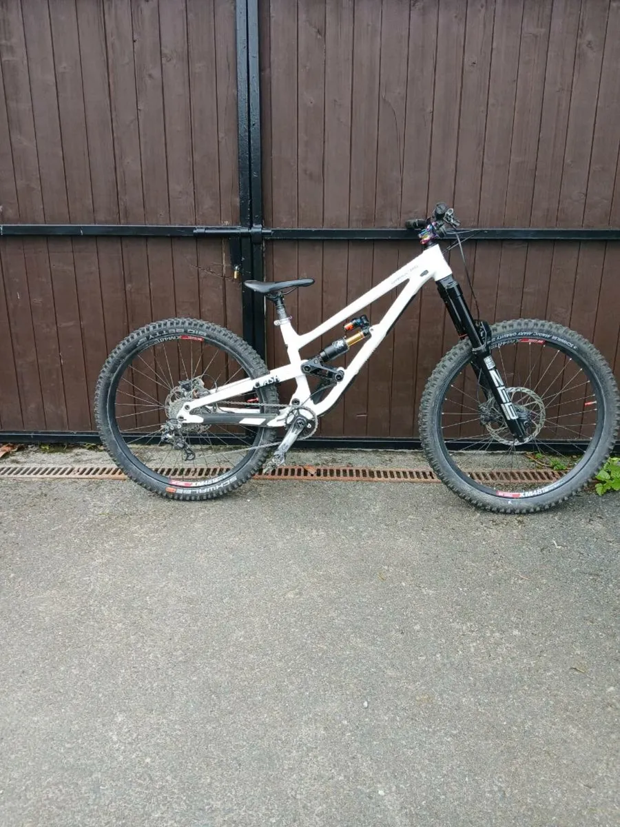 Commencal clash mtb - Image 1