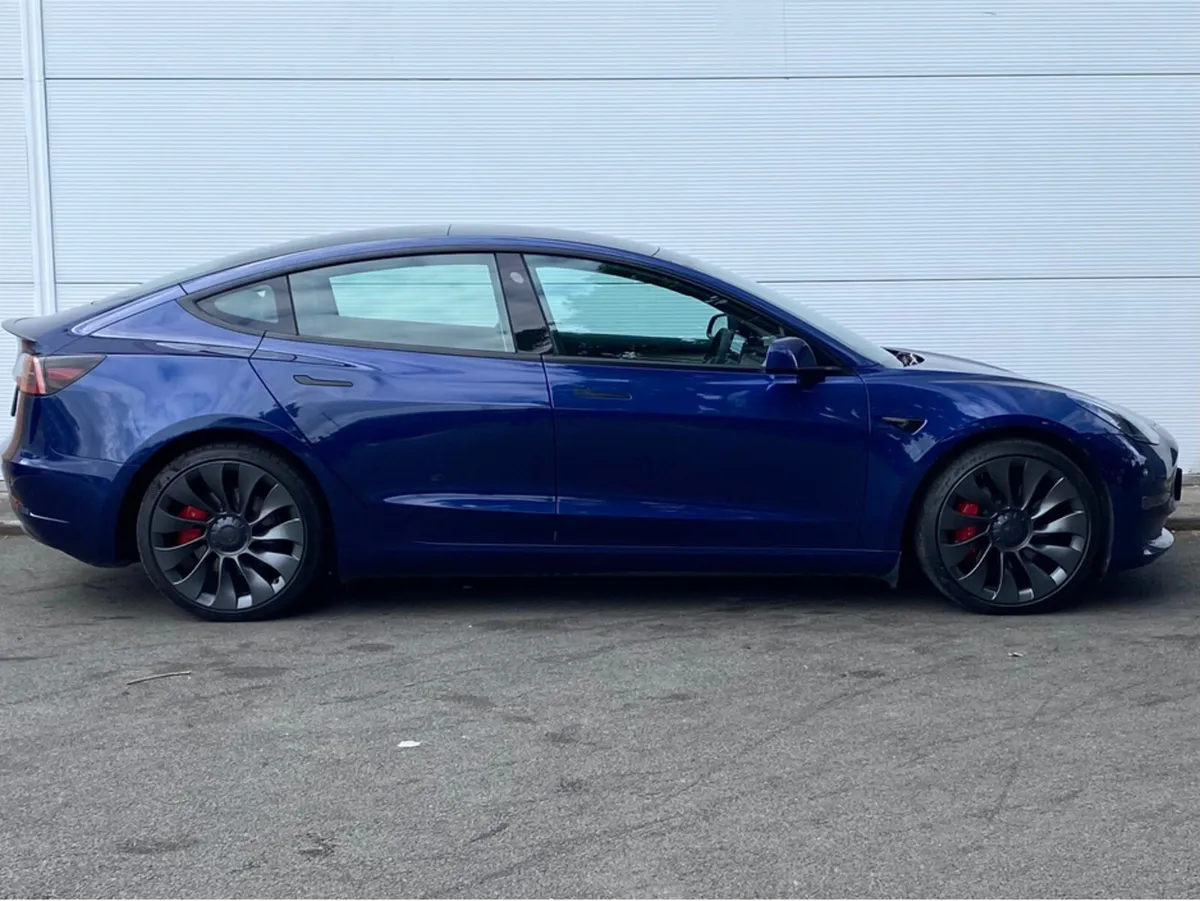 Tesla Model 3 PERFORMANCE AWD 4DR AUTO - Image 4