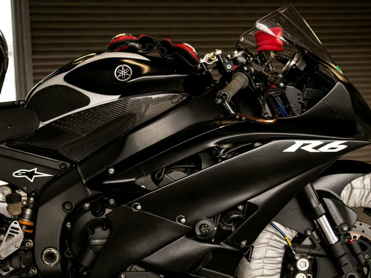Yamaha R6 track bike - Image 2