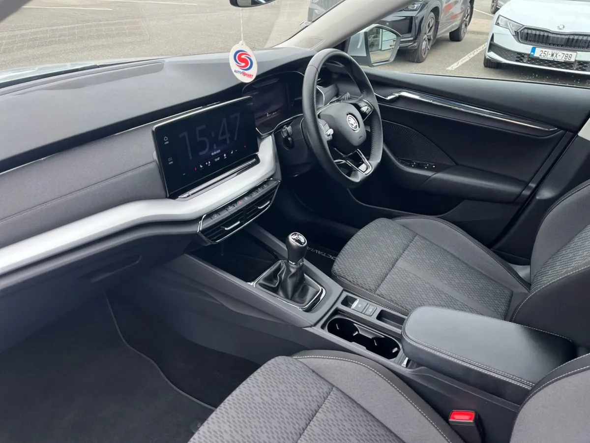 Skoda Octavia Style 2.0tdi 115HP Manual - Image 3