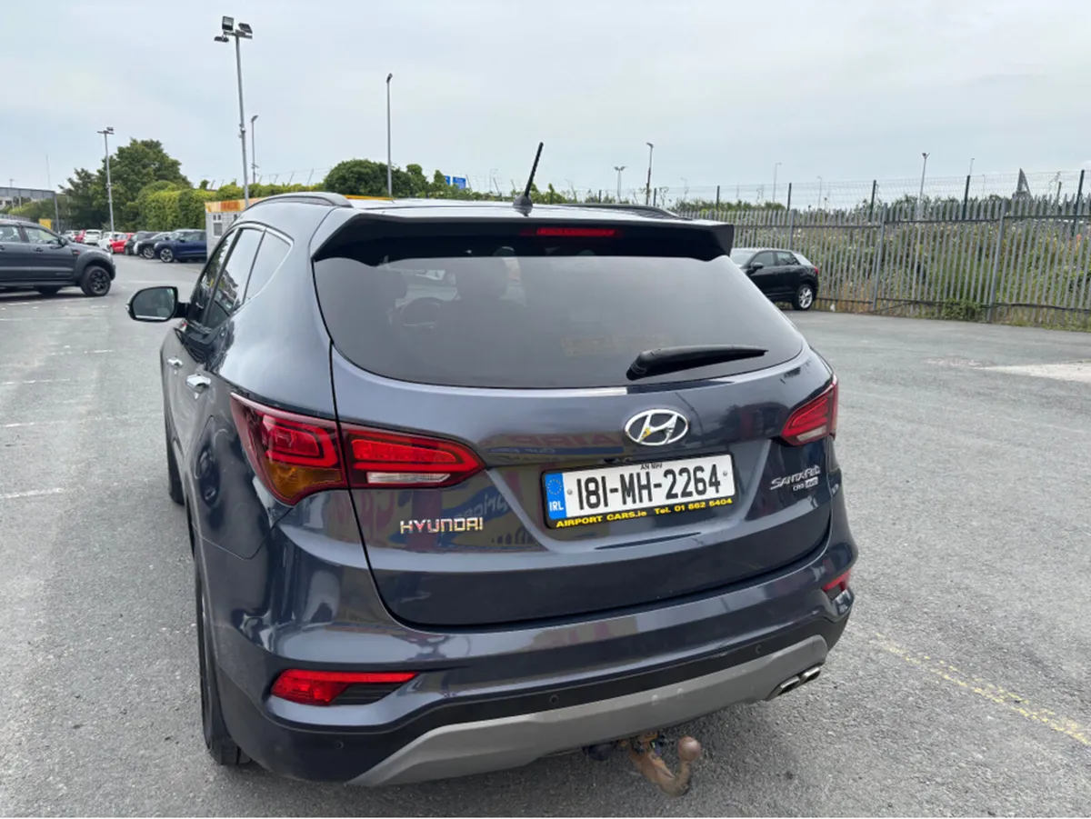 Hyundai Santa Fe EXECUTIVE 4WD 5DR 7 seater - Image 4