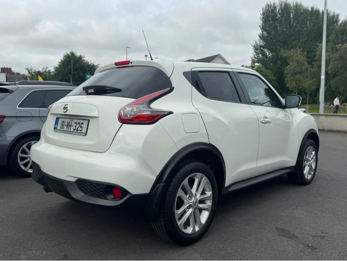 Nissan Juke 1.6 SV PREMIUM CVT 4DR AUTO - Image 3