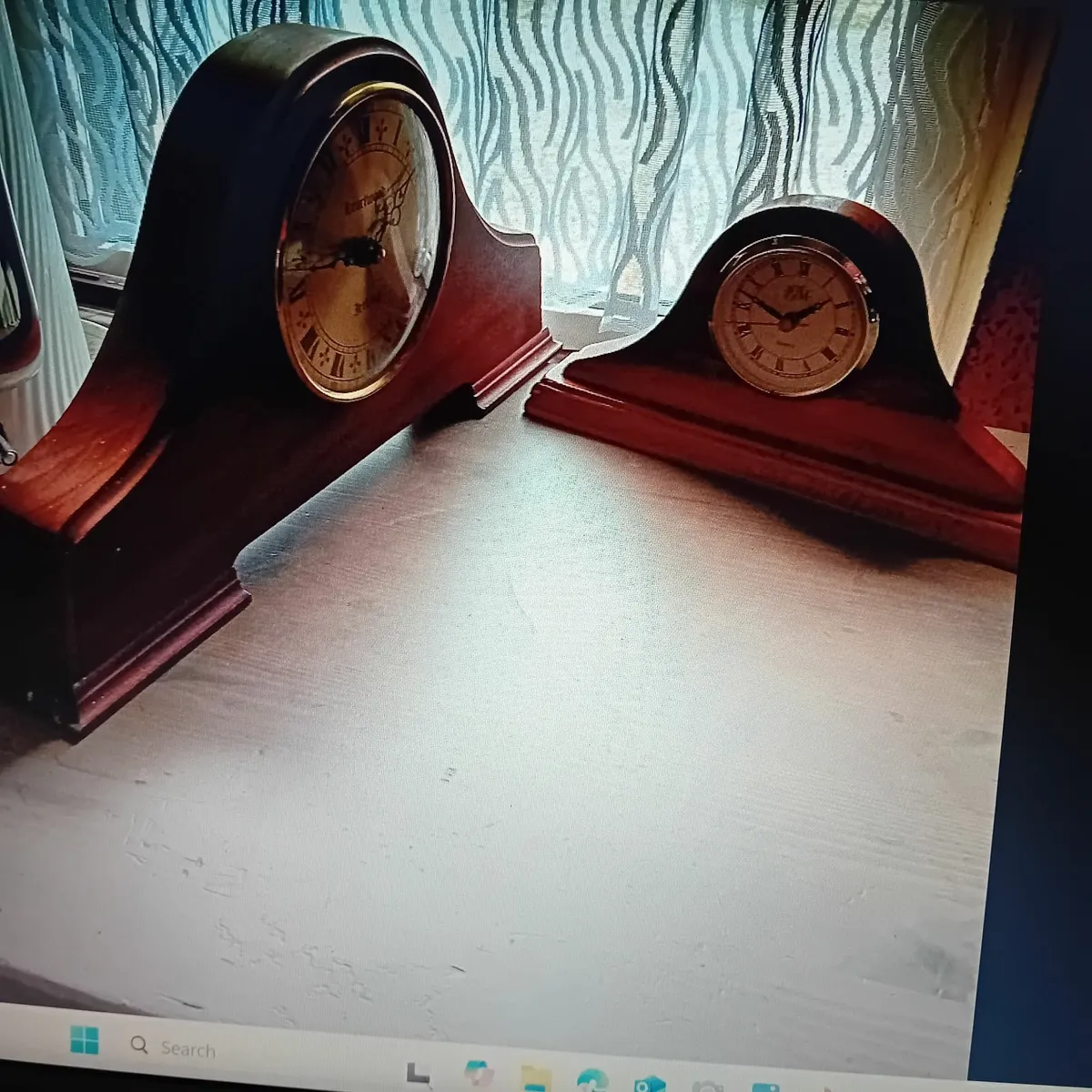 2 Clock's - Image 1