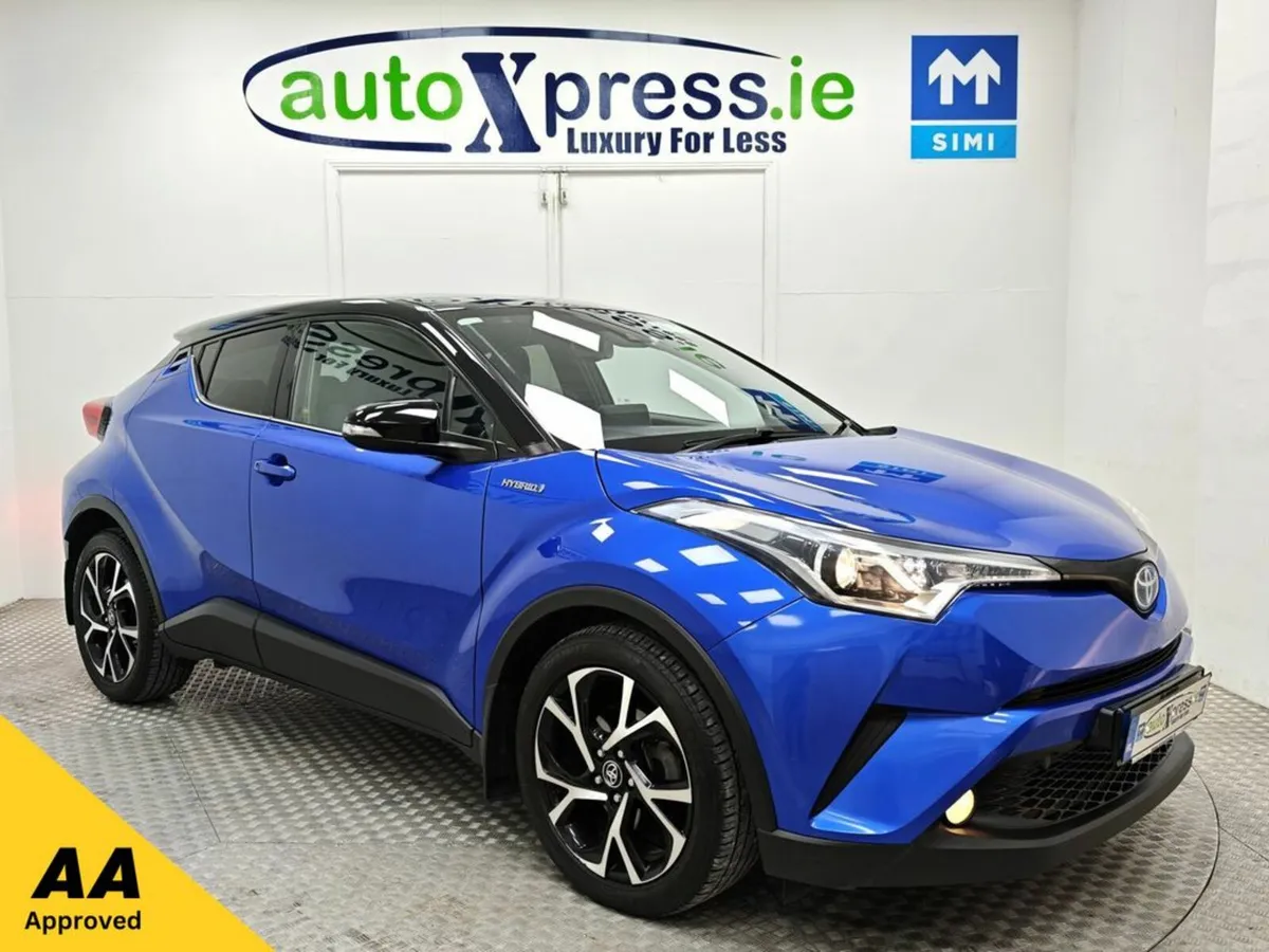 Toyota C-HR Hybrid Luna Sport Automatic, Reversing - Image 1