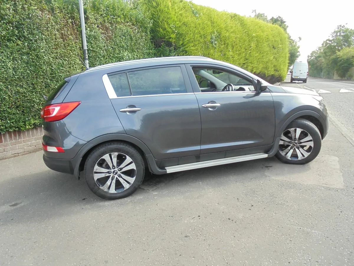 Kia Sportage 2011 - Image 2
