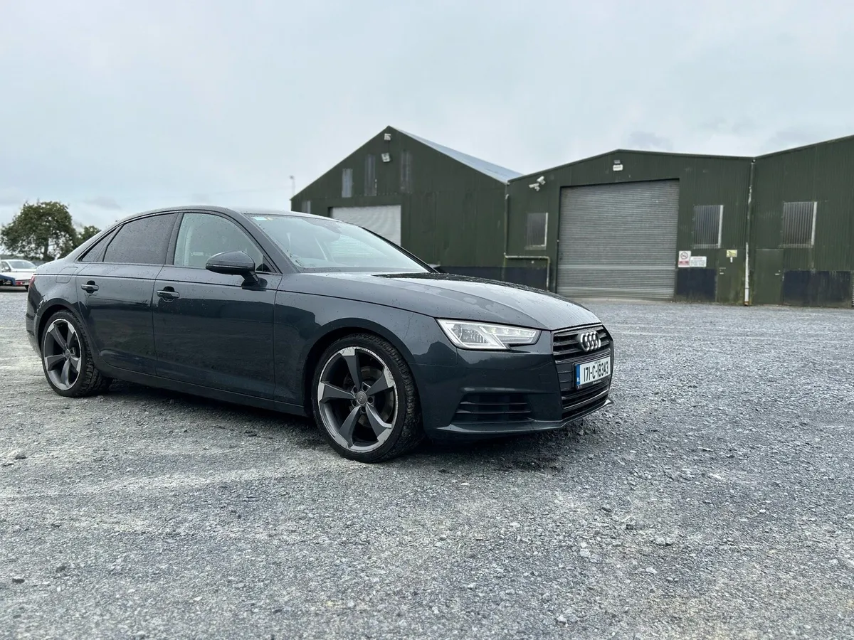 2017 Audi A4. 2.0 L diesel - Image 3