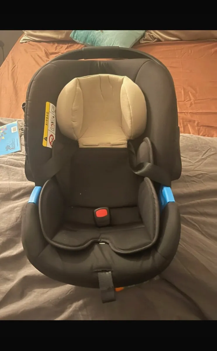 Infant Car seat - Image 1