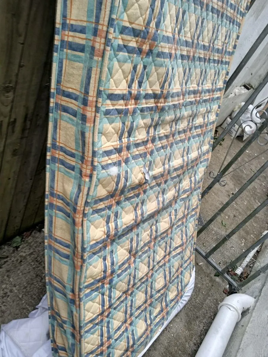 Free single mattress - Image 2