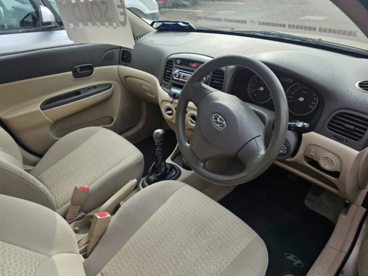 Hyundai Accent 1.4 - Image 3
