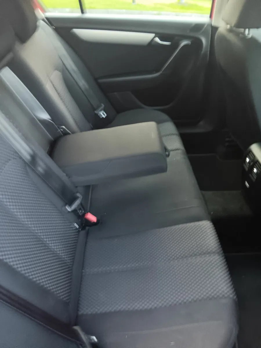 Volkswagen Passat 2013 - Image 3