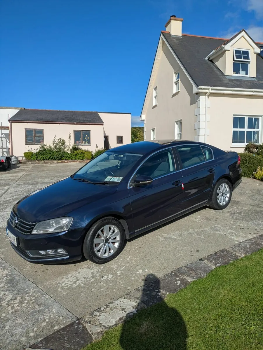 Volkswagen Passat 2014 - Image 2
