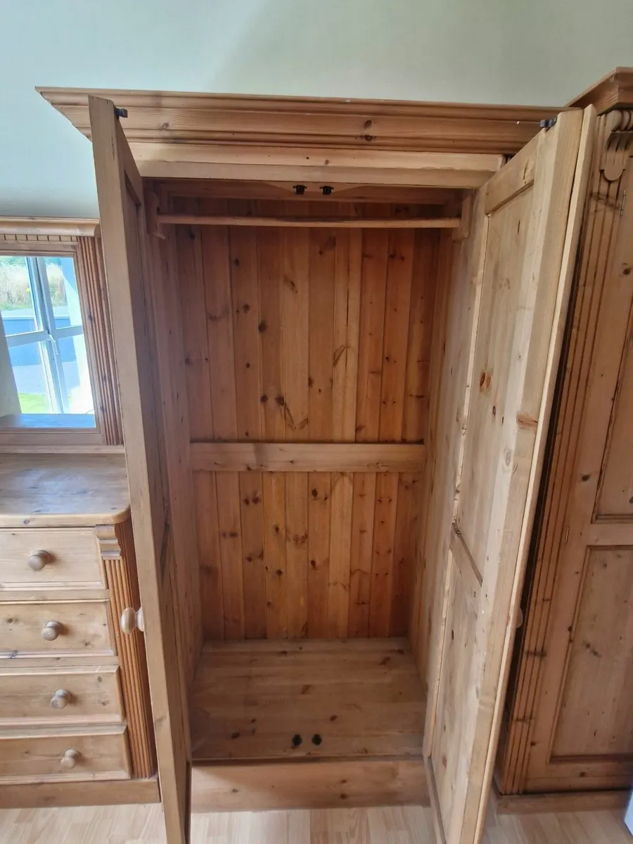 Wardrobes & Drawers - Image 2