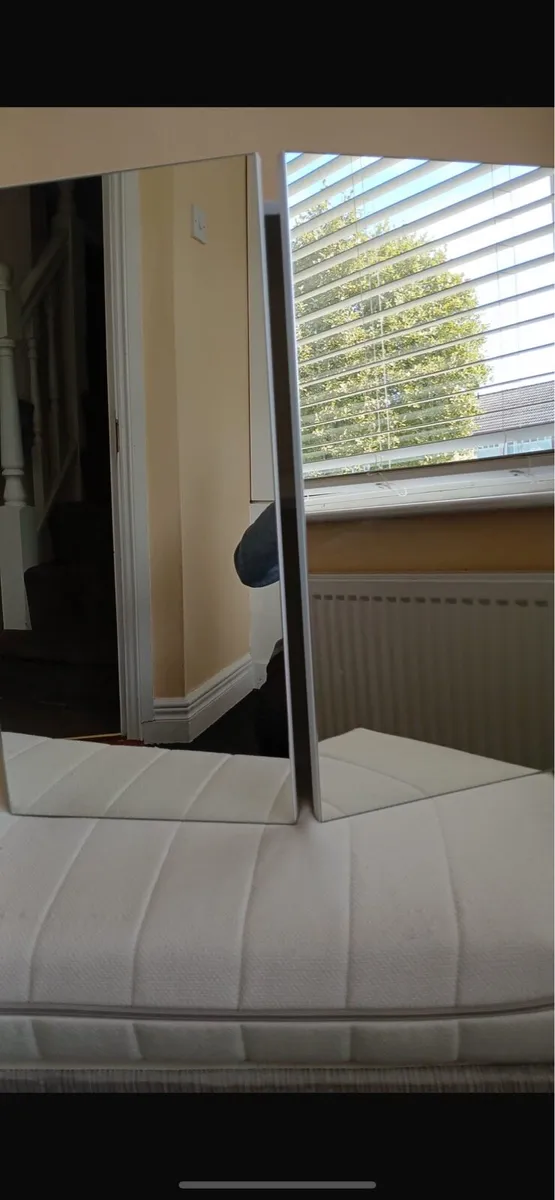 Toilet cabinet - Image 1